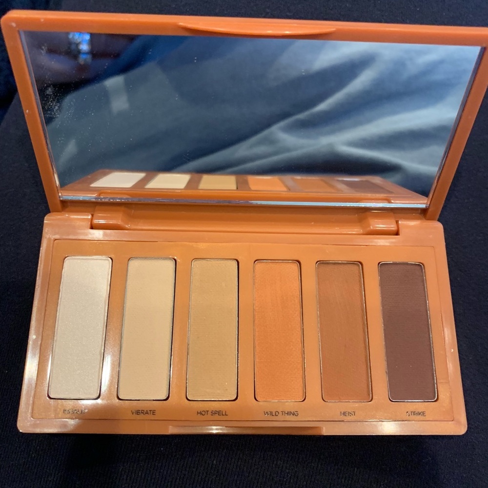 Urban Decay Petite Heat Eyeshadow Palette